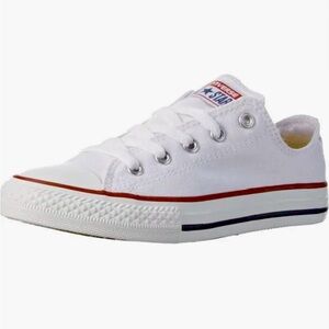 Little boys, old school style Chuck Taylor All-Star Low top.